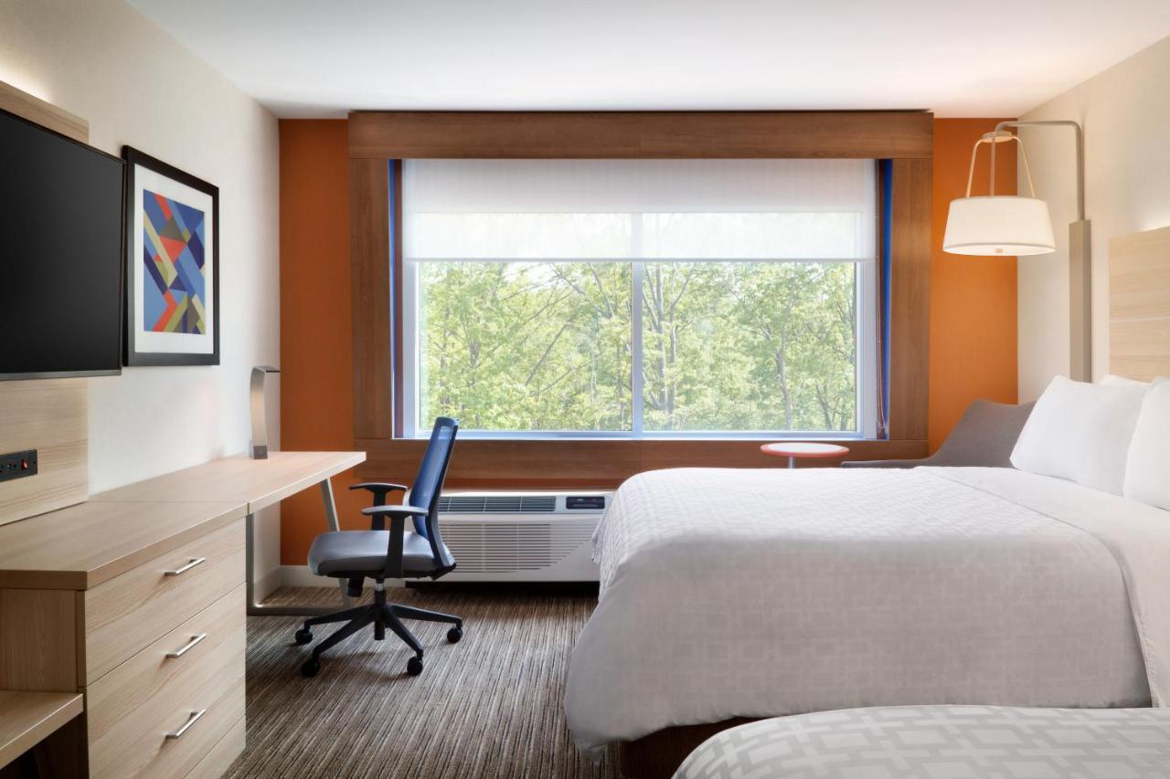 Holiday Inn Express & Suites - Milwaukee West Allis By Ihg Exterior photo